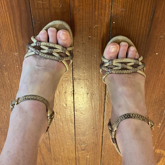 Ellie Tahari Python print nude and tan platform strappy sandal heels - Picture 5 of 10
